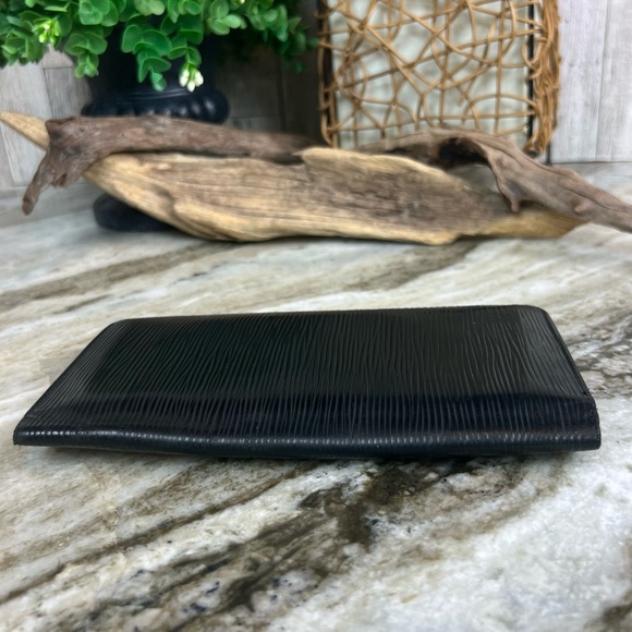 LOUIS VUITTON - Epi Brazza - Picture 5 of 15